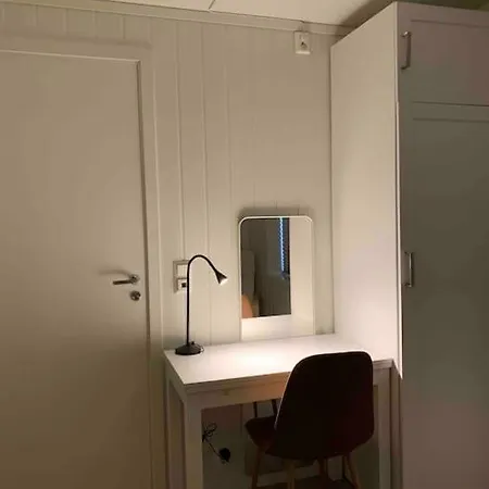 Appartement Moderne Og Fullt Utstyrt 3-rom Hageleilighet Sentrum Naer