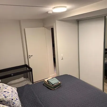 Moderne Og Fullt Utstyrt 3-rom Hageleilighet Sentrum Naer アパート *