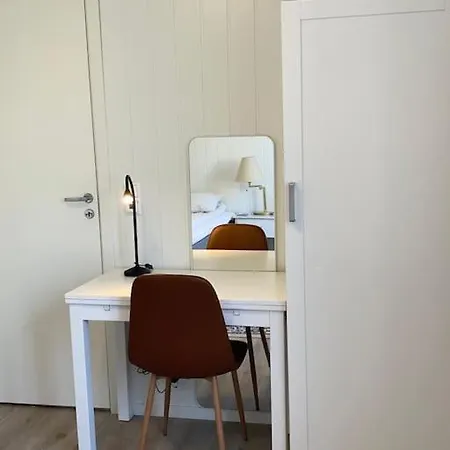 Moderne Og Fullt Utstyrt 3-rom Hageleilighet Sentrum Naer Bergen