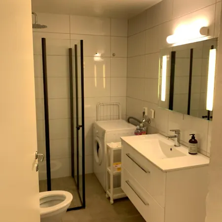 Moderne Og Fullt Utstyrt 3-rom Hageleilighet Sentrum Naer Lägenhet Bergen
