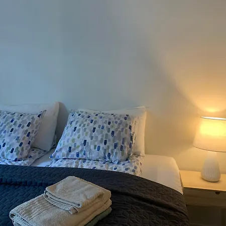 Moderne Og Fullt Utstyrt 3-rom Hageleilighet Sentrum Naer