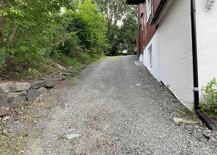 Moderne Og Fullt Utstyrt 3-rom Hageleilighet Sentrum Naer Apartment *