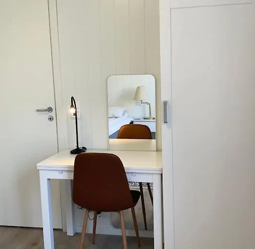 Moderne Og Fullt Utstyrt 3-rom Hageleilighet Sentrum Naer Bergen