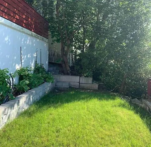 Moderne Og Fullt Utstyrt 3-rom Hageleilighet Sentrum Naer Bergen