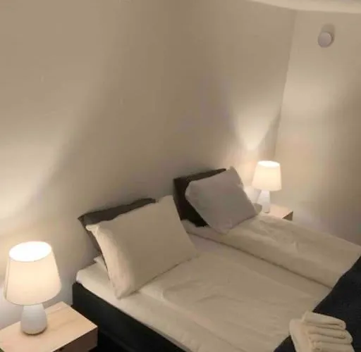 Apartment Moderne Og Fullt Utstyrt 3-rom Hageleilighet Sentrum Naer *