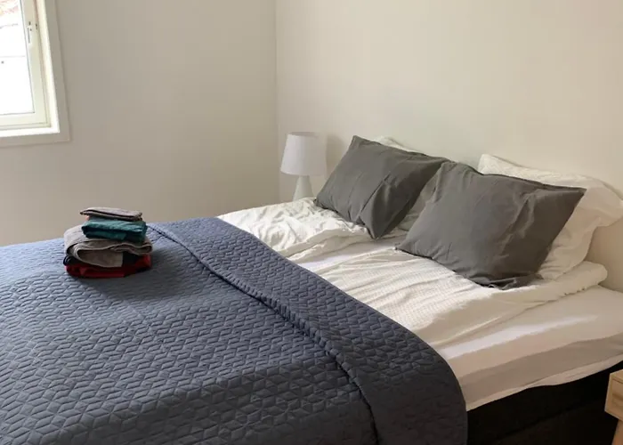 Apartment Moderne Og Fullt Utstyrt 3-rom Hageleilighet Sentrum Naer