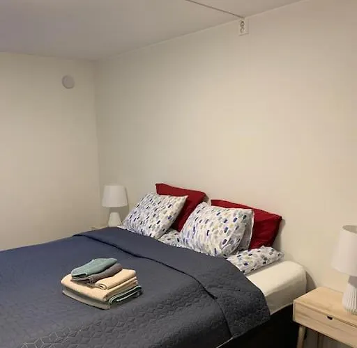 Moderne Og Fullt Utstyrt 3-rom Hageleilighet Sentrum Naer Apartment